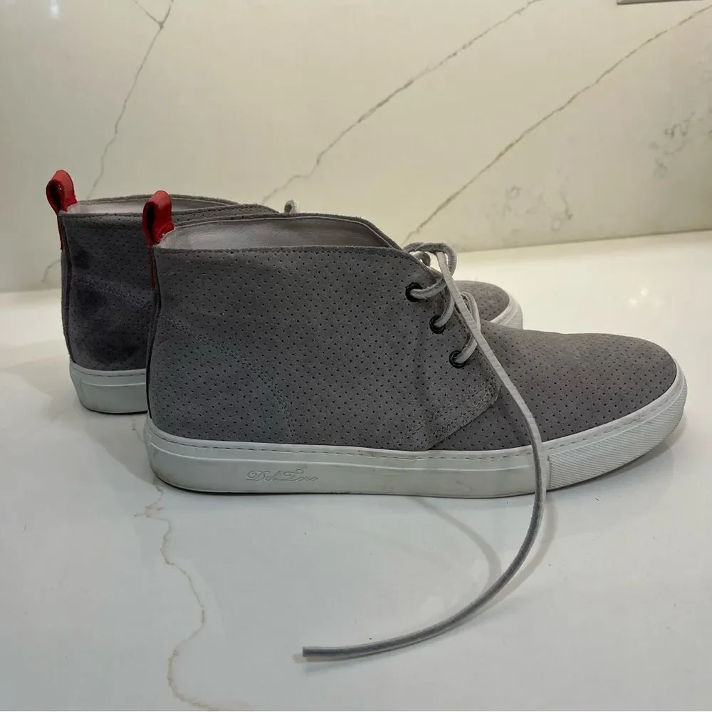 Del Toro Gray and Red Chukka Boots